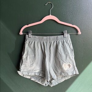 Stretchy shorts, light green